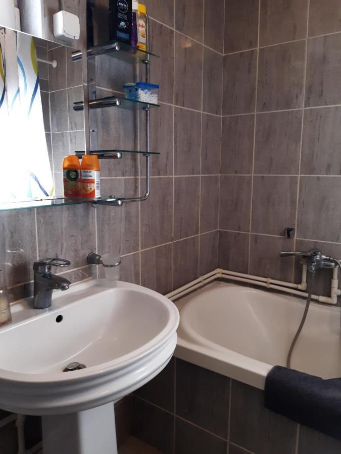 Std- Na Lepom Plavom Dunavu Kladusnica Zewnętrze zdjęcie